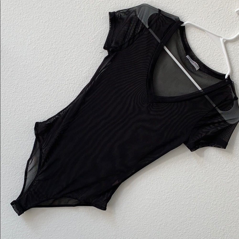 Mesh v neck bodysuit